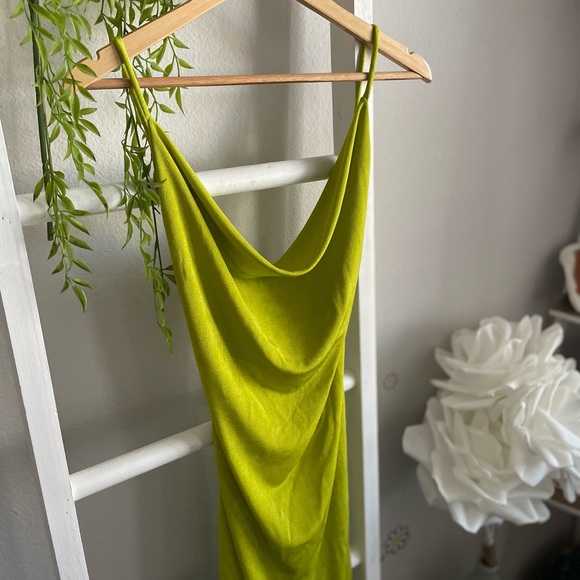 Lime Green Backless Plunging Neckline Mini Dress Large - Picture 8 of 9